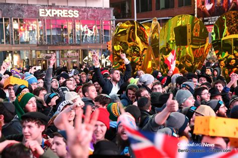 nude jewish teens|Jewish Teens Celebrate in Times Square